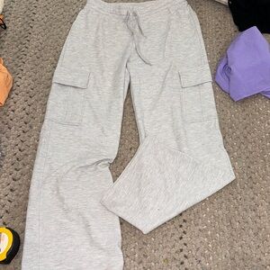 ARITZIA Gray Cargo Sweatpants